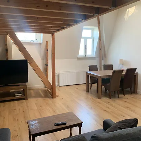 Maaskade Penthouse * רוטרדם